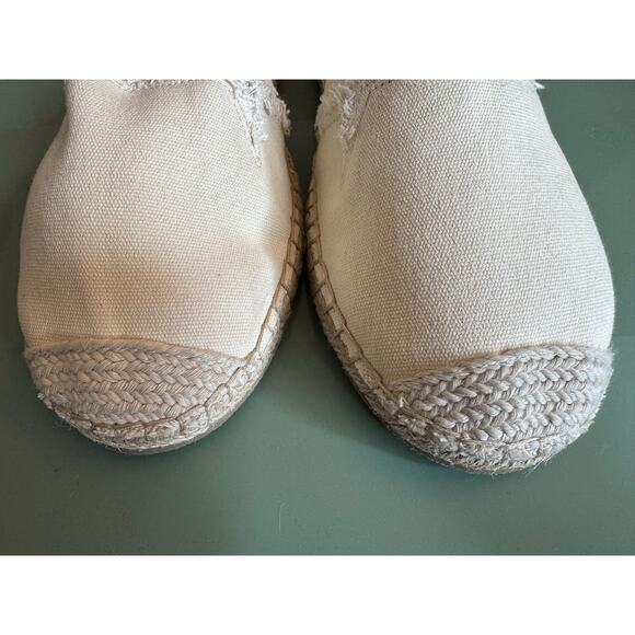 Torrid Cream Canvas Round Toe Slip On Espadrille Travel Vacation  Sz: 10 - Picture 8 of 8